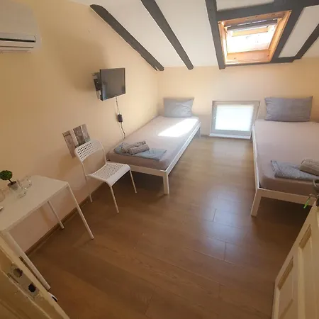 Glavnata Kapana Center