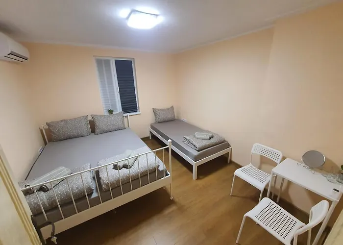 Glavnata Kapana Center *